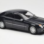 Mercedes E-Class W211 Blau Metallic Kyosho 1:18 B66962147 - image 6 of 8