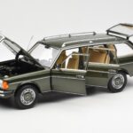 Mercedes 230T W123 T-Modell Grün Metallic Norev 1:18 183730 - image 2 of 8