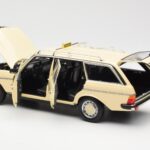 Mercedes 230T W123 T-Modell Taxi Norev 1:18 183731 - image 5 of 8