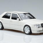 Mercedes E60 AMG W124 Weiß Otto 1:18 - image 4 of 6