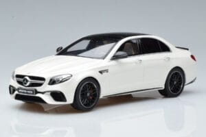 Mercedes AMG E63 S W213 Weiß GT Spirit 1:18