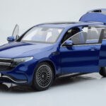 Mercedes EQC 400 Brilliant Blau NZG 1:18 - image 2 of 8