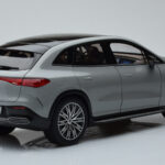 Mercedes EQE SUV X294 AMG Line Alpine Grau NZG 1:18 - image 3 of 8