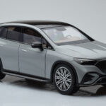 Mercedes EQE SUV X294 AMG Line Alpine Grau NZG 1:18 - image 6 of 8