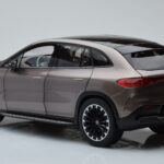 Mercedes EQE SUV X294 AMG Line Velvet Braun NZG 1:18 - image 7 of 8