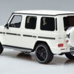 Mercedes AMG G63 W463 Weiß GT Spirit 1:18 KJ038 Druckguss - image 5 of 6