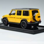 Mercedes AMG G63 W463 Gelb MotorHelix 1:18 MH018 Y Resin - image 5 of 7