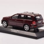 Mercedes GL X164 Carneol Rot Minichamps 1:43 - image 3 of 4