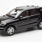 Mercedes M-Class W166 Obsidian Schwarz Metallic Minichamps 1:18 B66960063
