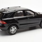 Mercedes M-Class W166 Obsidian Schwarz Metallic Minichamps 1:18 B66960063 - image 3 of 8