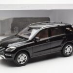 Mercedes M-Class W166 Obsidian Schwarz Metallic Minichamps 1:18 B66960063 - image 8 of 8