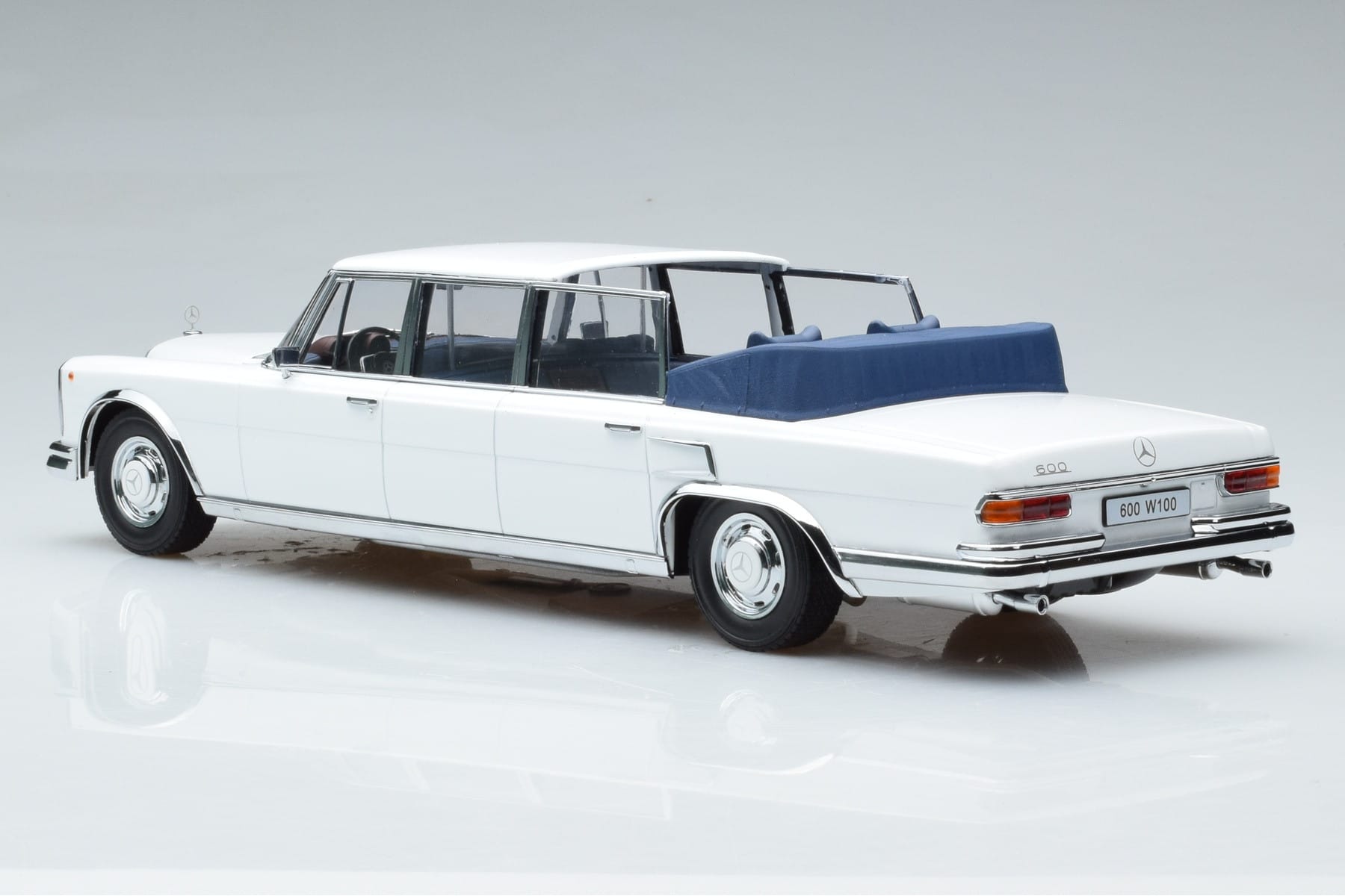 Mercedes 600 Pullman W100 Landaulet Weiß KK-Scale 1:18 KKDC181184 Druckguss — Bild 5 von 6