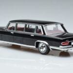 Mercedes 600 LWB Pullman W100 Schwarz MCG 1:18 MCG18187 Druckguss - image 5 of 6