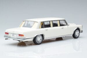 Mercedes S-Class 600 W100 LWB Pullman Weiß MCG 1:18 MCG18188 Druckguss — Bild 2 von 6