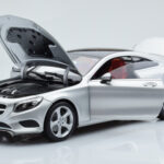 Mercedes S-Class W222 Iridium Silber Norev 1:18 - image 2 of 8