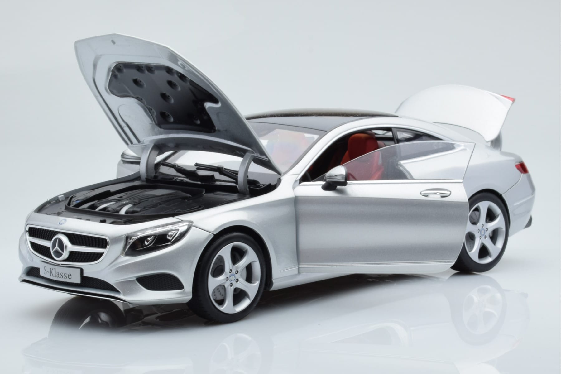 Mercedes S-Class W222 Iridium Silber Norev 1:18 B66961242 Druckguss — Bild 2 von 8