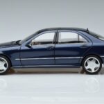 Mercedes S55 AMG W220 Blau Norev 1:18 183817 Druckguss - image 4 of 7