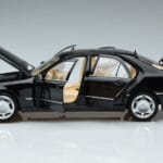 Mercedes S-Class W220 S600 Limitierte Auflage Norev 1:18 183811 Druckguss - image 4 of 8