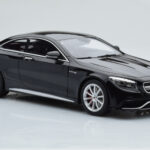 Mercedes AMG S63 C217 Coupe Schwarz GT Spirit 1:18 - image 4 of 6