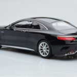 Mercedes AMG S63 C217 Coupe Schwarz GT Spirit 1:18 - image 5 of 6