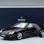 Mercedes SL500 R230 Schwarz Norev 1:18 183840 Druckguss - image 8 of 8
