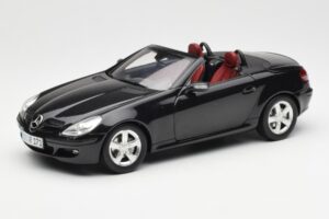 Mercedes SLK R171 Obsidian Schwarz Metallic Minichamps 1:18 B66962319