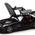 Mercedes SLS AMG Obsidian Schwarz Metallic Minichamps 1:18 B66960042 - image 2 of 7