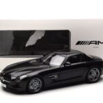 Mercedes SLS AMG Obsidian Schwarz Metallic Minichamps 1:18 B66960042 - image 7 of 7