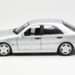 Mercedes C36 AMG W202 Silber UT Models 1:18 - image 3 of 6
