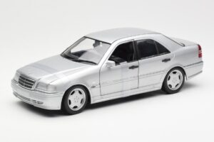 Mercedes C36 AMG W202 Silber UT Models 1:18 180035000