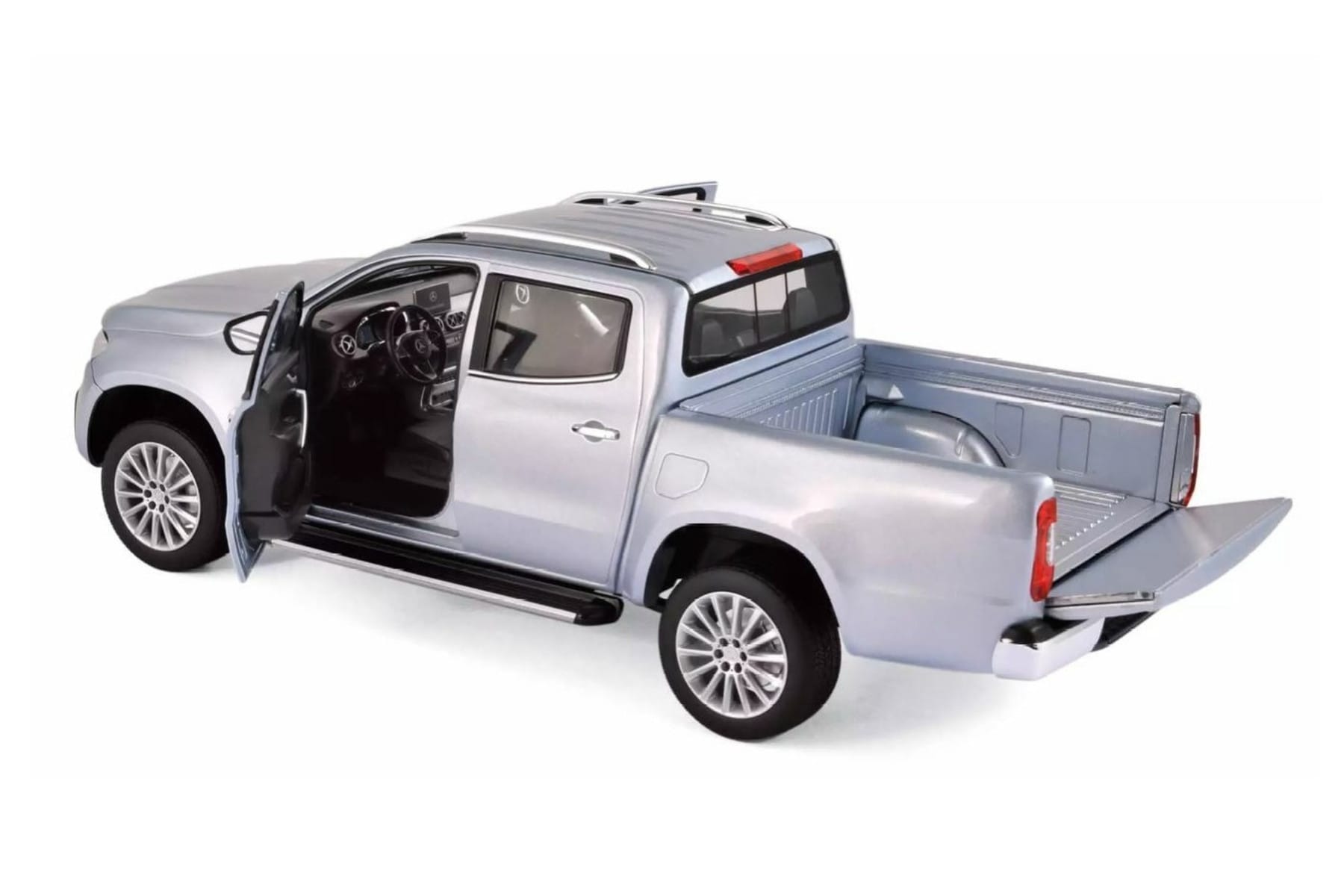 Mercedes X-Class Silber Norev 1:18 183420 Druckguss — Bild 2 von 2