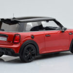 Mini Cooper S JCW F56 Rot Otto 1:18 - image 2 of 6