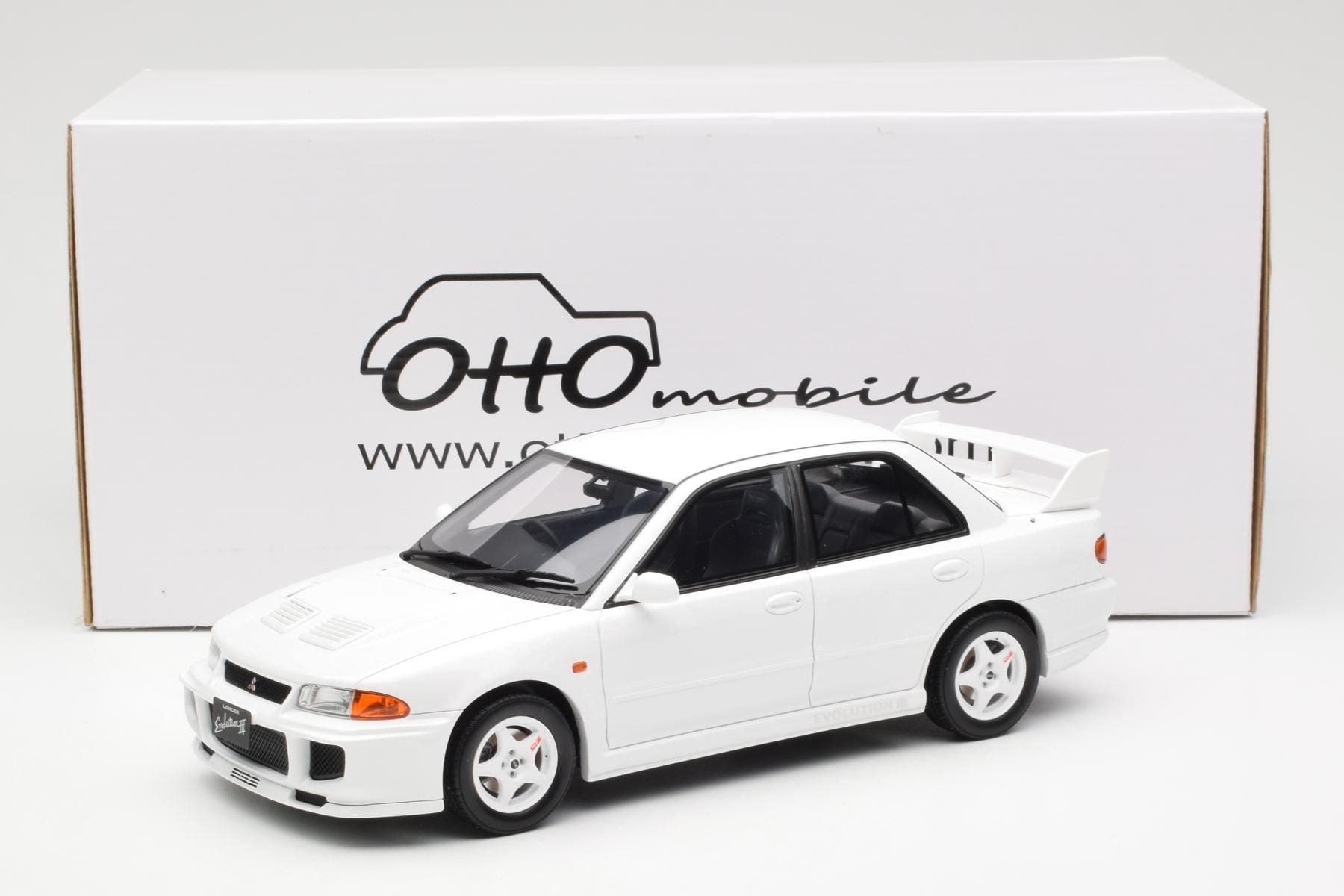 Mitsubishi Lancer Evo III Scotia Weiß Otto 1:18 OT1065 Resin — Bild 6 von 6