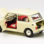 Morris Mini Minor Weiß Kyosho 1:18 08964W - image 5 of 8