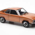 Opel Manta A Bronze Metallic Norev 1:18 - image 6 of 8