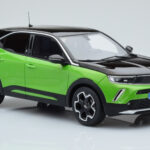 Opel Mokka-e GS Line Matcha Grün Otto 1:18 - image 3 of 5