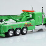 Peterbilt 359 Wrecker Road Service Grün IXO 1:43 - image 2 of 5