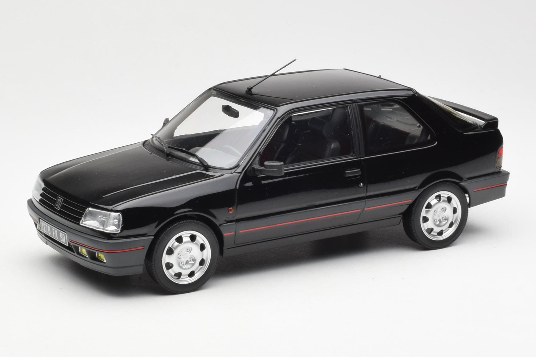 Peugeot 309 GTi Schwarz Norev 1:18 184885 Druckguss