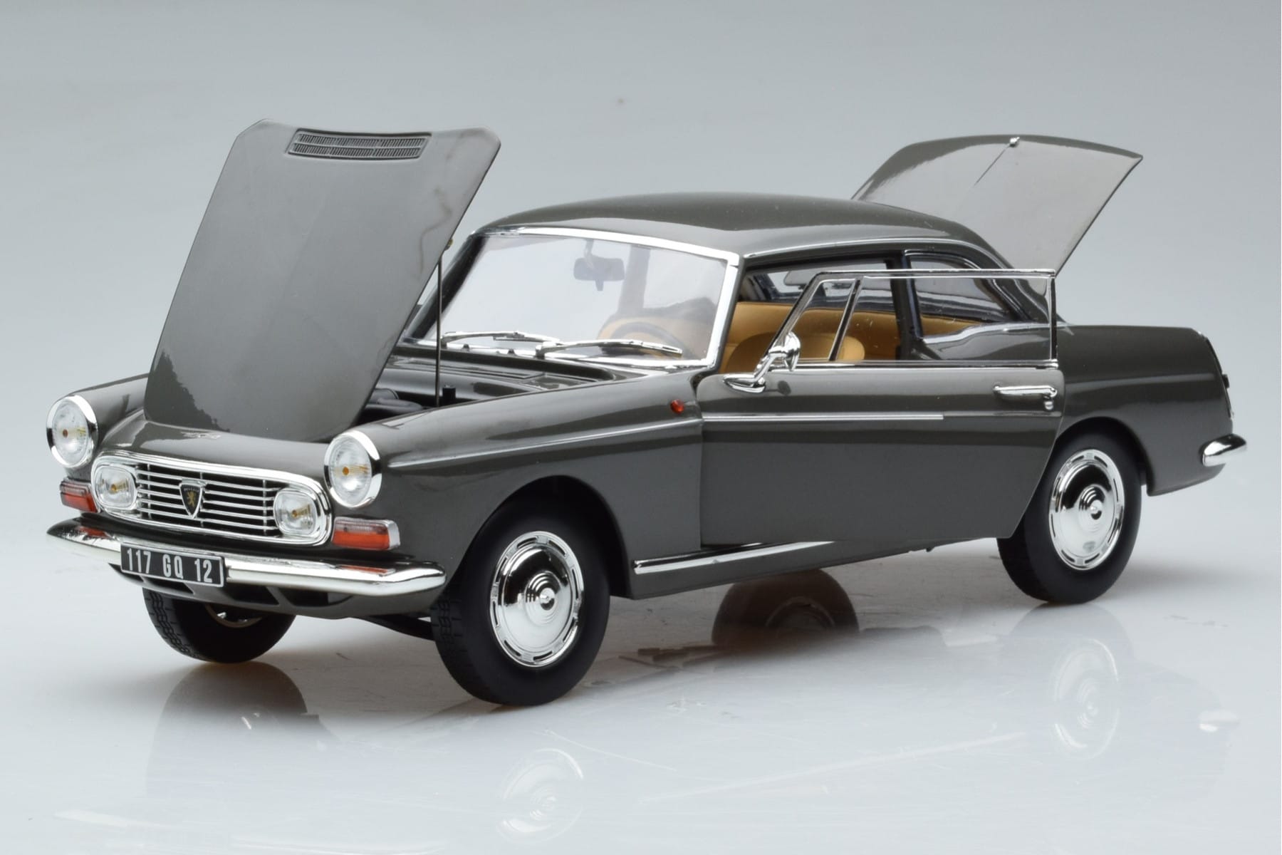 Peugeot 404 Coupe Graphite Grau Norev 1:18 184834 Druckguss — Bild 2 von 7