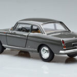 Peugeot 404 Coupe Graphite Grau Norev 1:18 - image 6 of 7