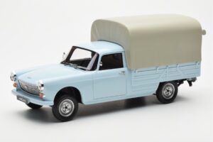 Peugeot 404 Pickup Bache Pastellblau Otto 1:18 OT1036