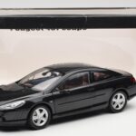 Peugeot 407 Coupé Schwarz Norev 1:18 - image 8 of 8
