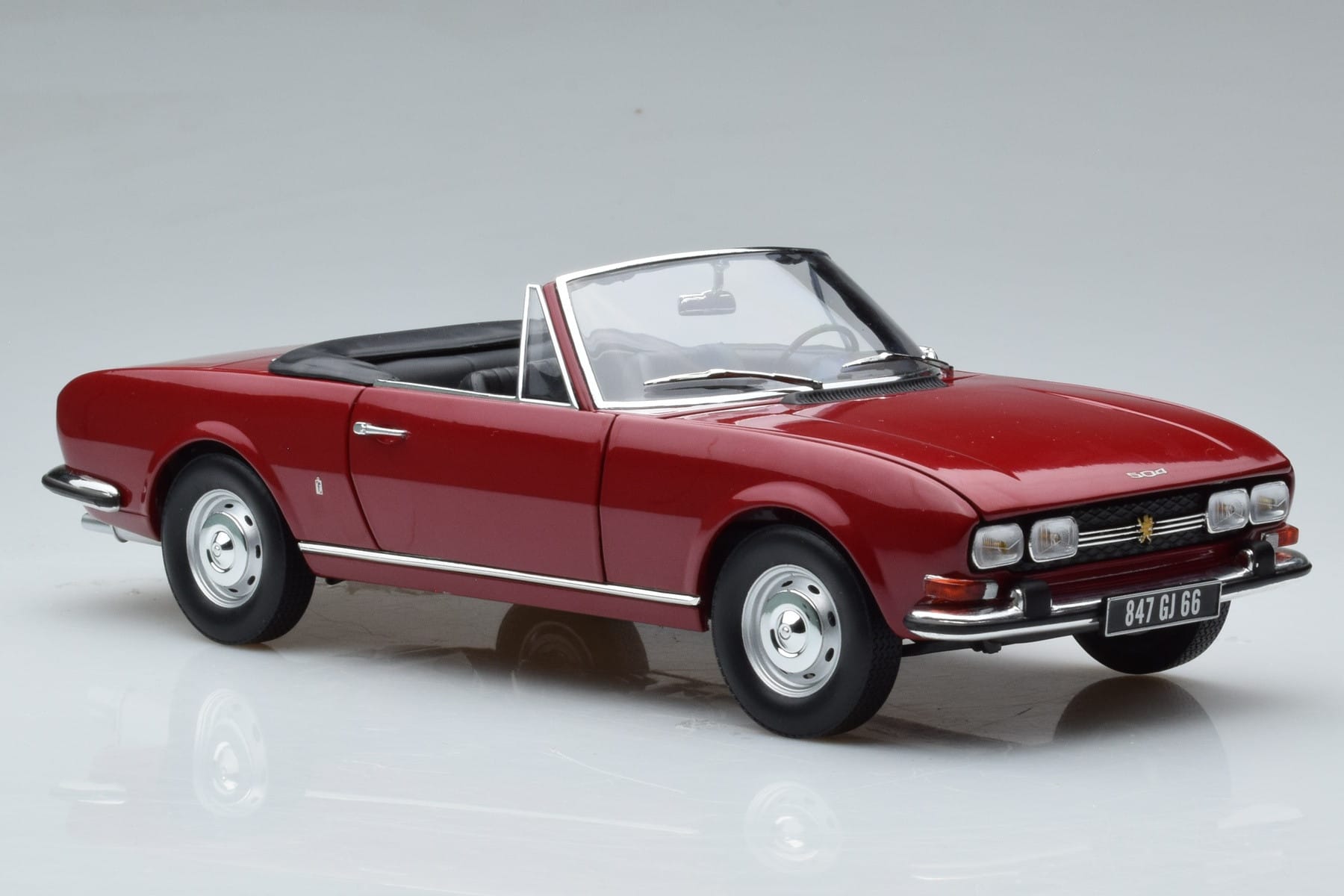 Peugeot 504 Cabriolet Rot Norev 1:18 184818 Druckguss — Bild 6 von 8