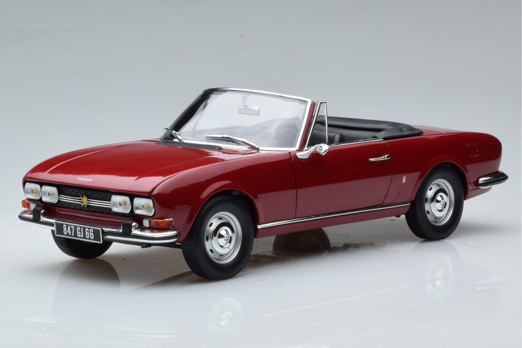 Peugeot 504 Cabriolet Rot Norev 1:18 184818 Druckguss