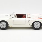 Porsche 550 Spyder 70 Jahre Edition Weiß Schuco 1:18 450033300 - image 4 of 8