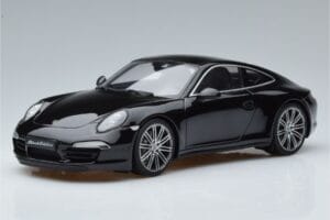 Porsche 911 991 Carrera 4 Black Edition GT Spirit 1:18 GT114 Resin