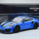 Porsche 911 GT2 RS 991.2 Weissach Package Blau Schwarze Magnesiumfelgen Minichamps 1:18 - image 6 of 6