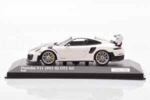 Porsche 911 991.2 GT2 RS Weiß Minichamps 1:43 CA04318004