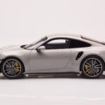 Porsche 911 992 Turbo S Crayon Grau GT Spirit 1:18 - image 3 of 6