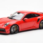 Porsche 911 992 Turbo S Sport Design Rot Minichamps 1:18